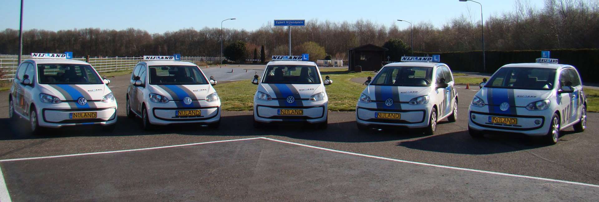 Nijland verkeersschool - rijles voor de gemeente Emmen - Wagenpark Nijland Verkeersscholen / alleen VW Ups